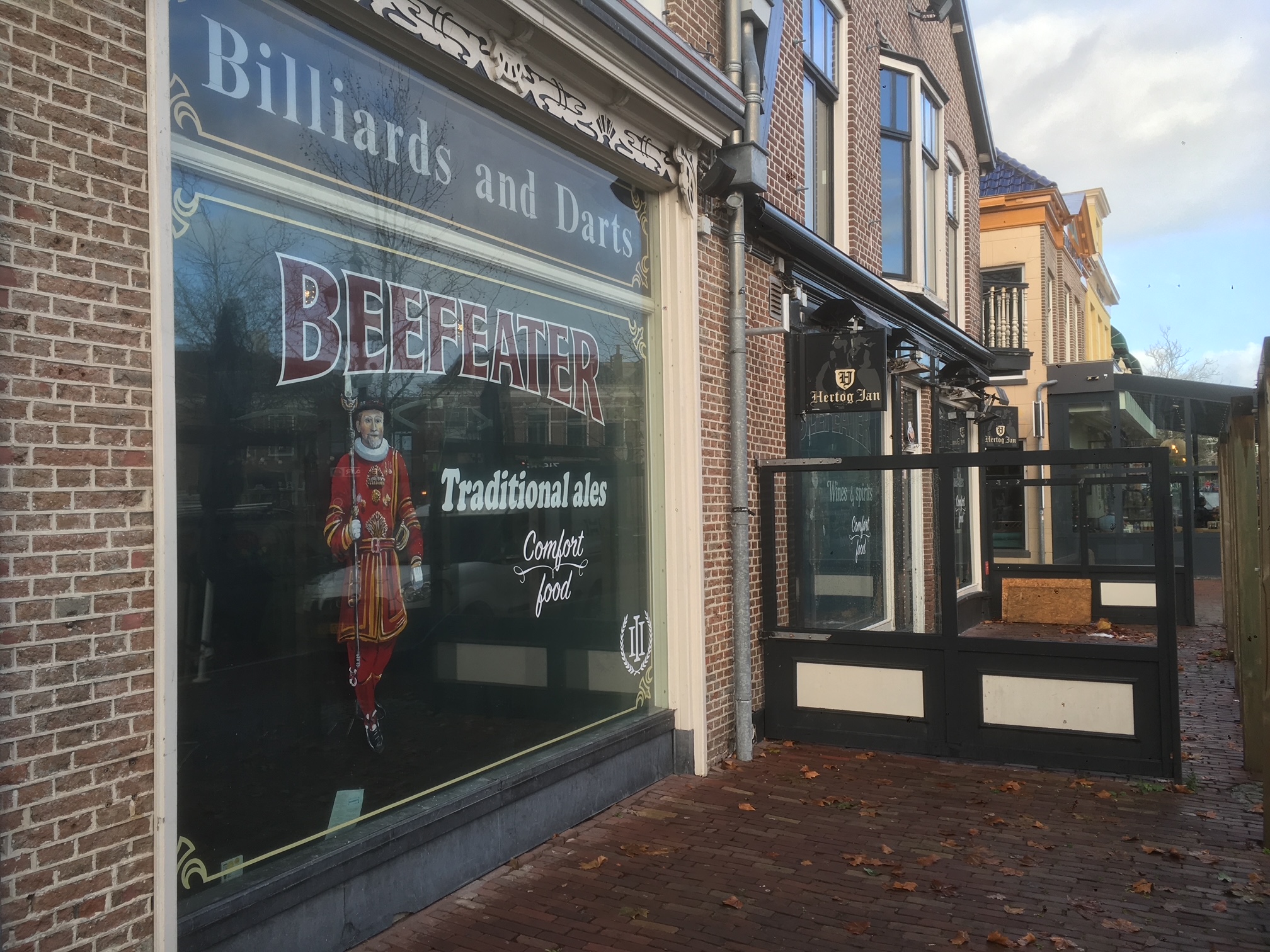 Heeft u horeca-inventaris te koop? Wij kopen uw meubels, keukengerei en apparatuur snel op.